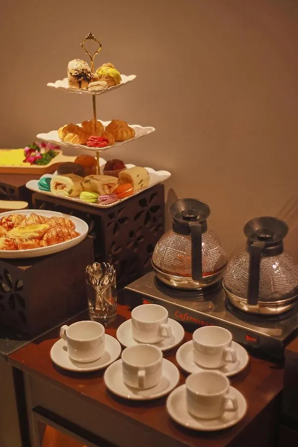 Cherry Boutique Hotel Ho Chi Minh City 3*,